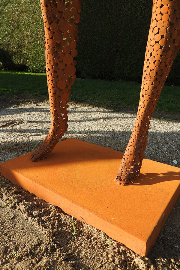 Sculpture exterieur femme  Ambre  Vernis brillant Acier corten - William David