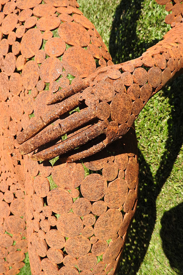  Sculpture femme  exterieur Lena    vernis brillant Acier corten