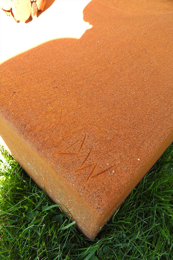  Sculpture femme  exterieur Coleen   vernis brillant Acier corten